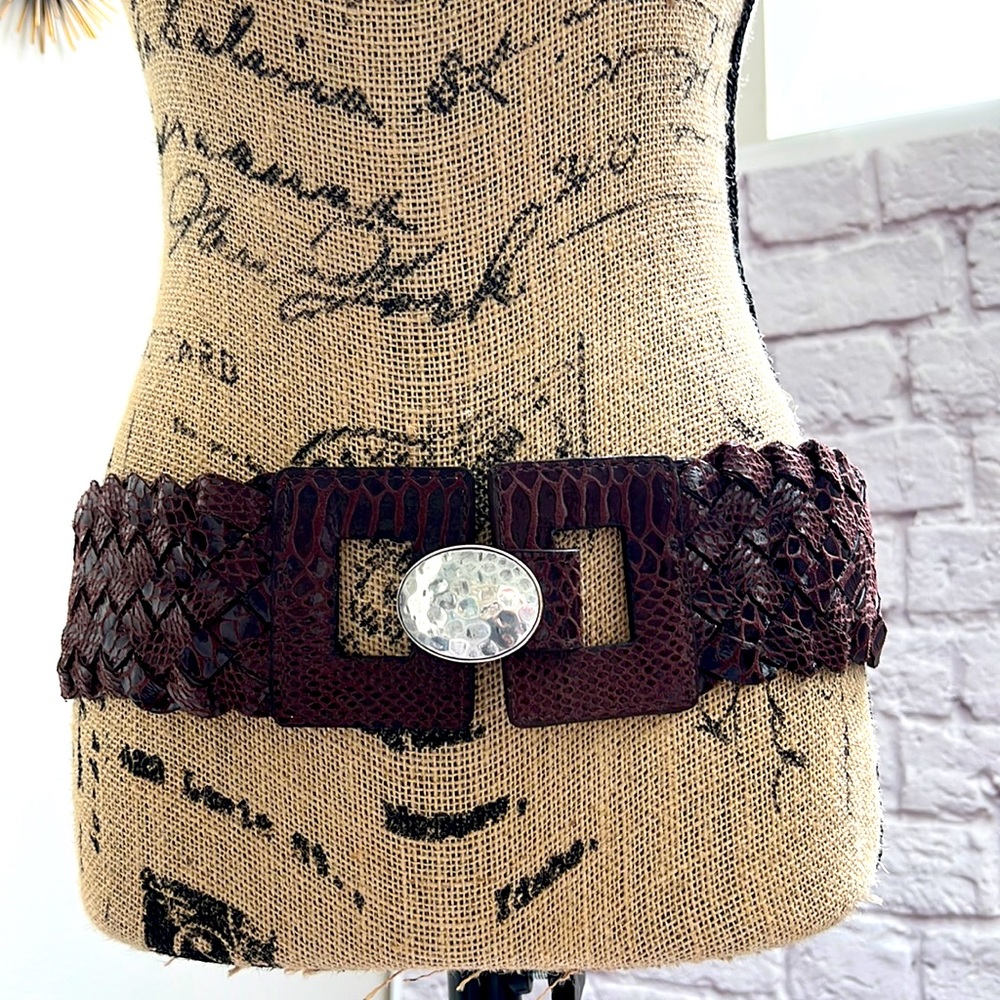 Chico’s women’s brown leather & silver belt